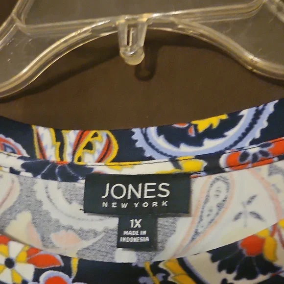 NWOT Jones New York Top - Picture 3 of 3